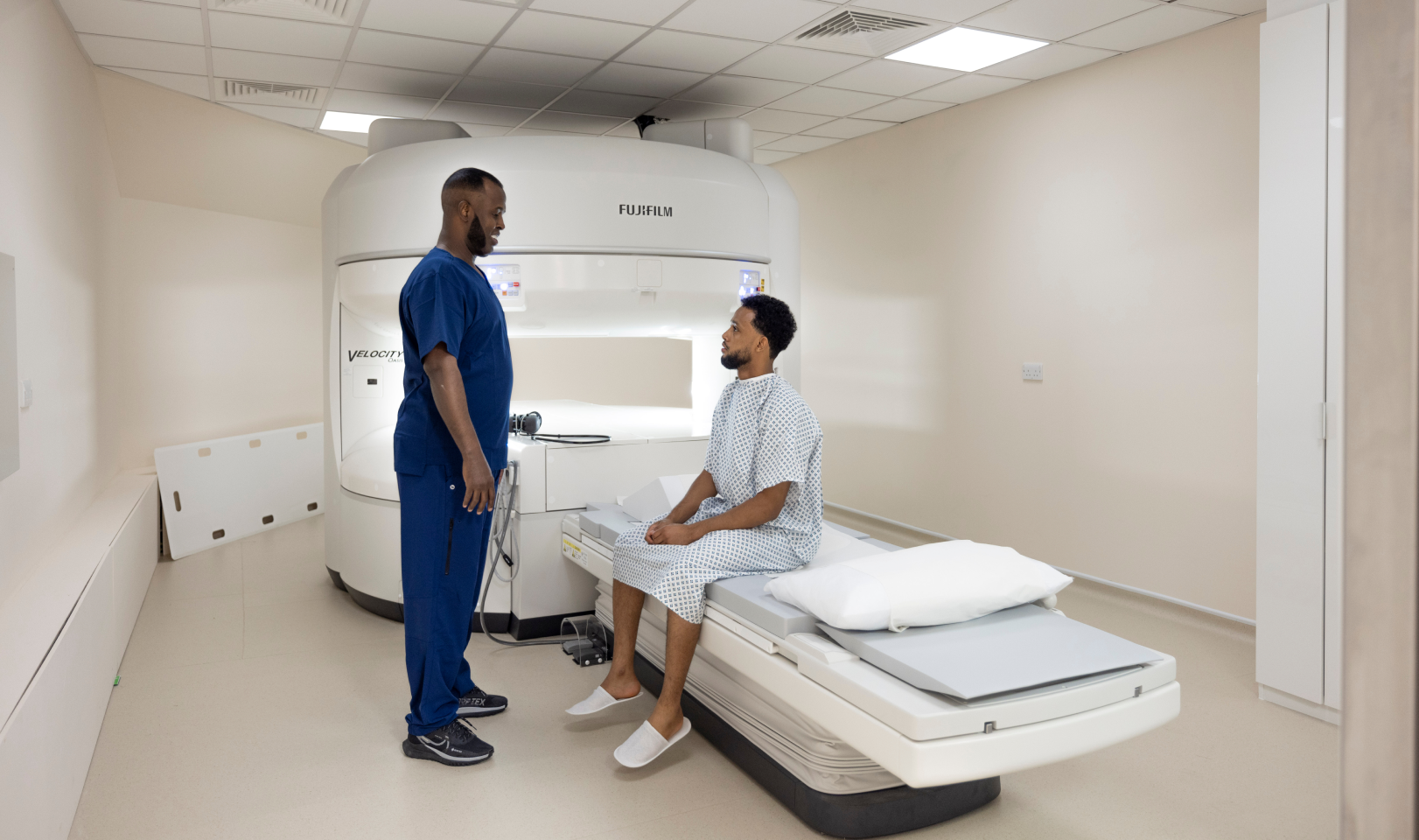 Our clinic houses one of only eight open-concept MRI machines in Europe, the most advanced in the UK: at 1.2T versus the 0.4–0.6T that other open-concept MRIs offer.